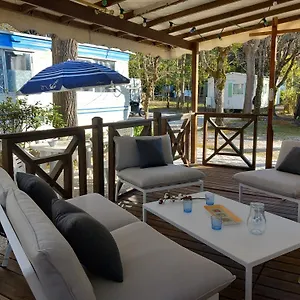  Camping Mobilhome Les Volets Bleus